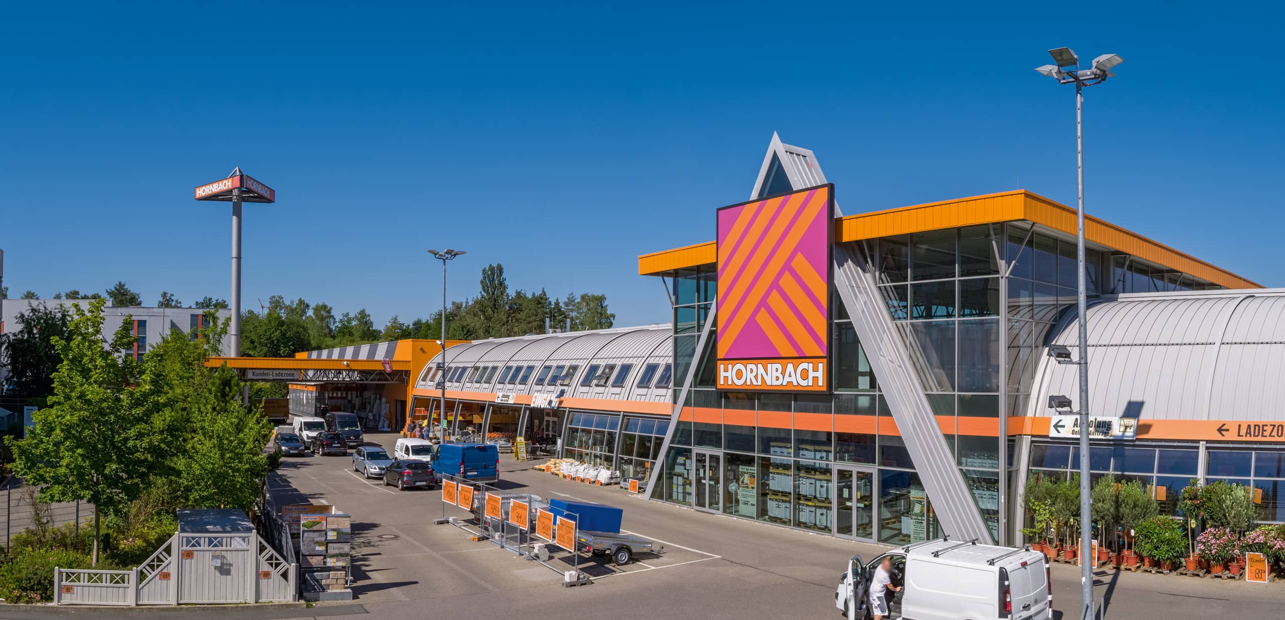hornbach-holding-investor-relations-HORNBACH-Baumarkt-AG